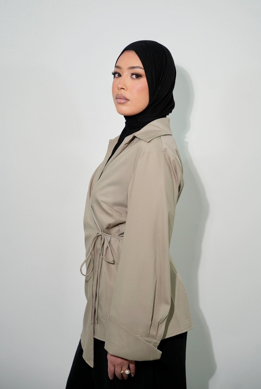 Chemise à nouer asymétrique